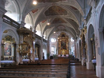 Au Kirche innen