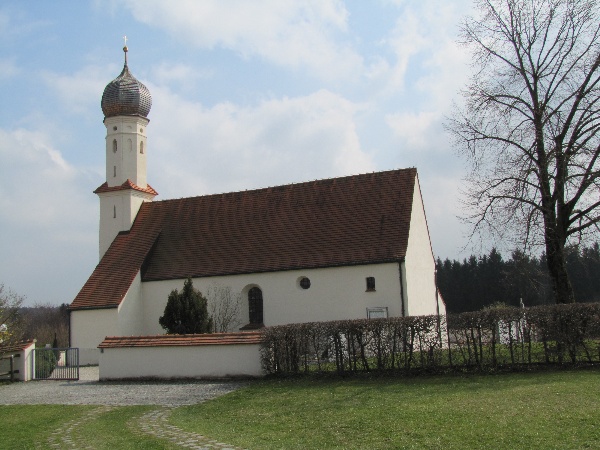 Dorf_Kirche