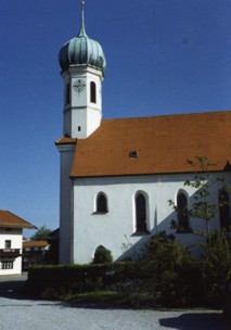 Außenansicht Kirche St. Nikolaus Pfraundorf