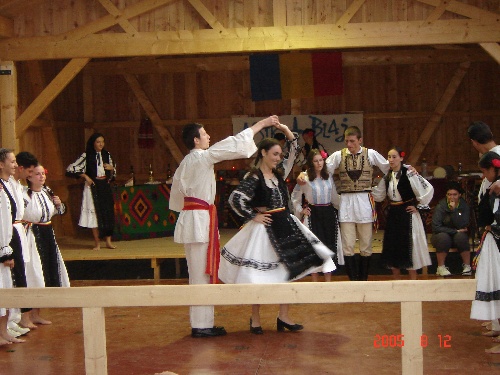 Weltjugendtag 2005<br/>Abschiedsfest Rumänische Volkstänze