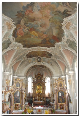 Innenraum Pfarrkirche Mariä Himmelfahrt Bad Aibling