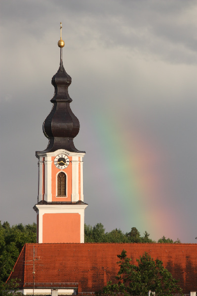 2012 Kirche Regenbogen rechts