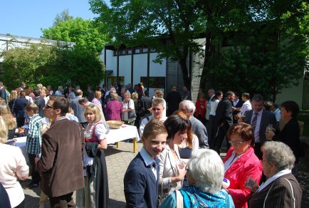 „Impressionen“ vom Stehempfang im Brunnenhof