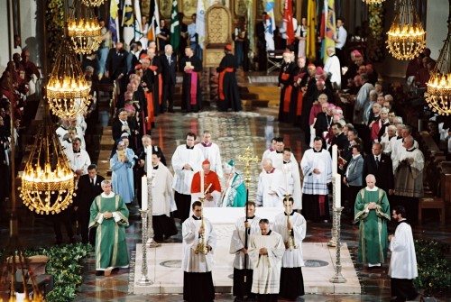 Papstbesuch in Bayern: Kardinal Wetter mit Benedikt XVI. am 10. September 2006 im Münchner Liebfrauendom