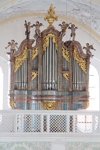 Orgel in ehem. Klosterkirche St. Michael in Attel