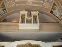 Orgel der Nebenkirche St. Dionysius in Holzolling im Pfarrverband Weyarn