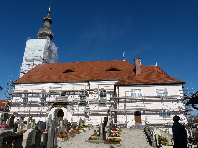 kirche ausen gerüst