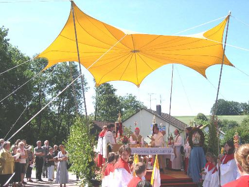 Der Wallfahrtsgottesdienst unter freiem Himmel.