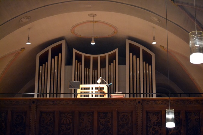 Hier sehen Sie ein Foto unserer Orgel