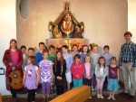 Kinderchor bei der Maiandacht für Kinder 2013