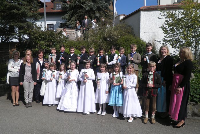 Gruppenbild Erstkommunion Berglern