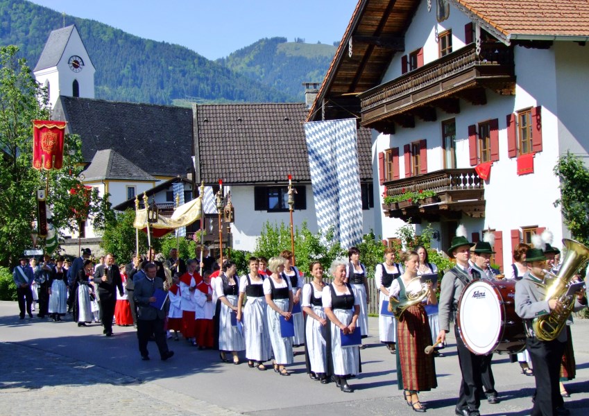 Zug vom Kirchplatz