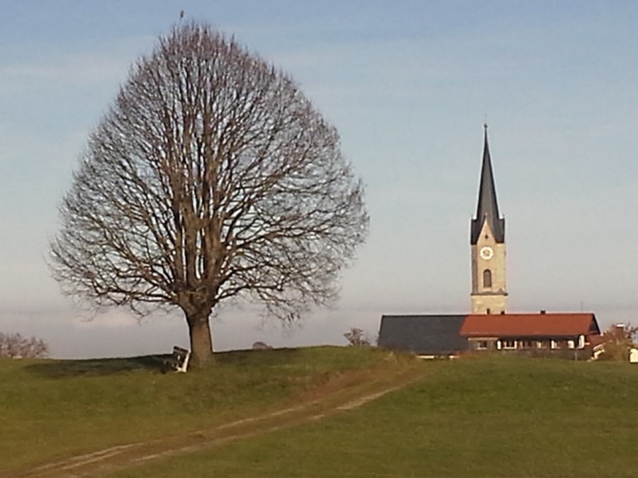 Irschenberger kirche von Süden /Aussicht