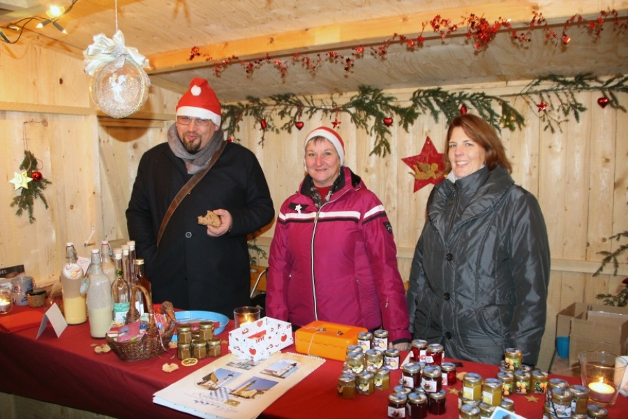 PVT_Advent_am_Schloss_Stand_2016_03