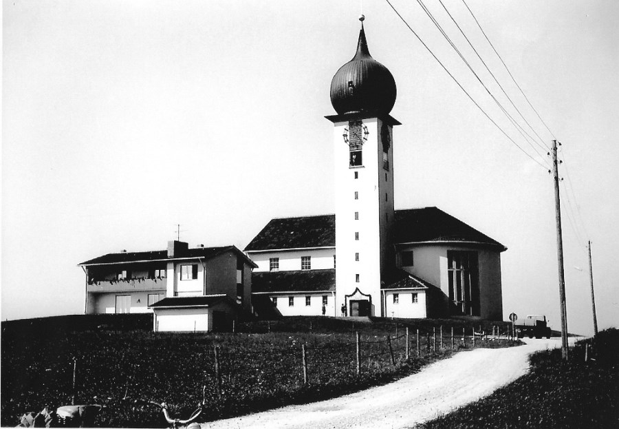 Pfarrkirche Baierbrunn, ca. 1963