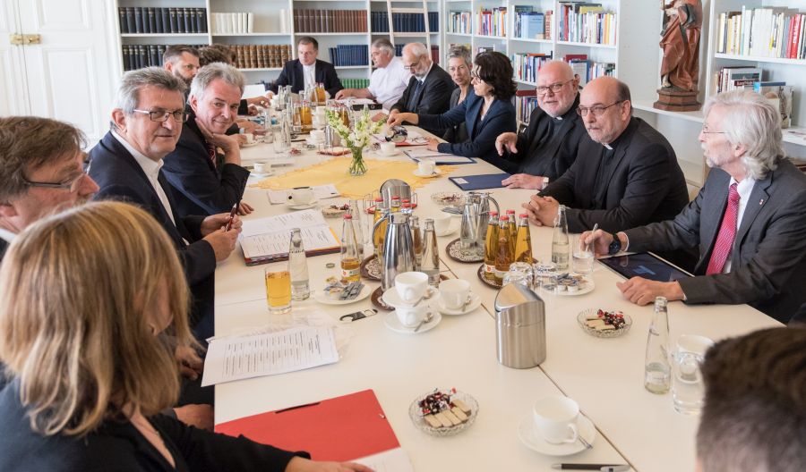 Gespräch des Bezirksvorstandes des DGB Bayern mit der Freisinger Bischofskonferenz
