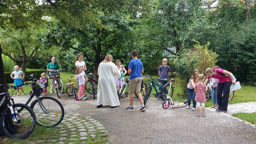 20170723 Familien-Wortgottesfeier im Pfarrgarten 02