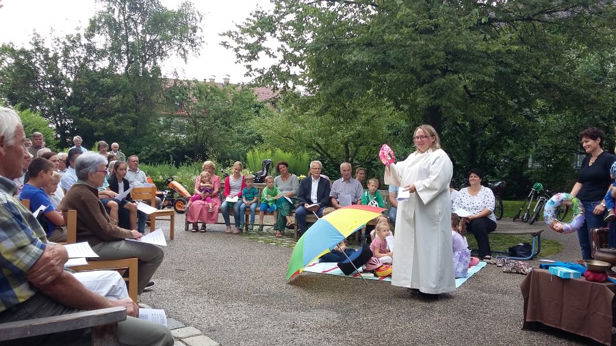 20170723 Familien-Wortgottesfeier im Pfarrgarten 04