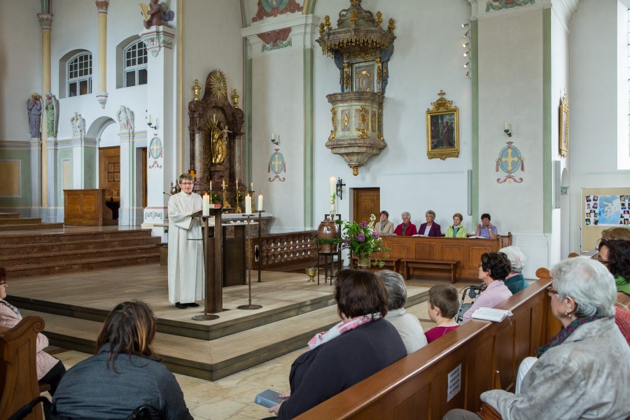 Vergiss-mein-nicht-Gottesdienst mit Dr. Maria Kotulek für Menschen mit Demenz und Angehörige