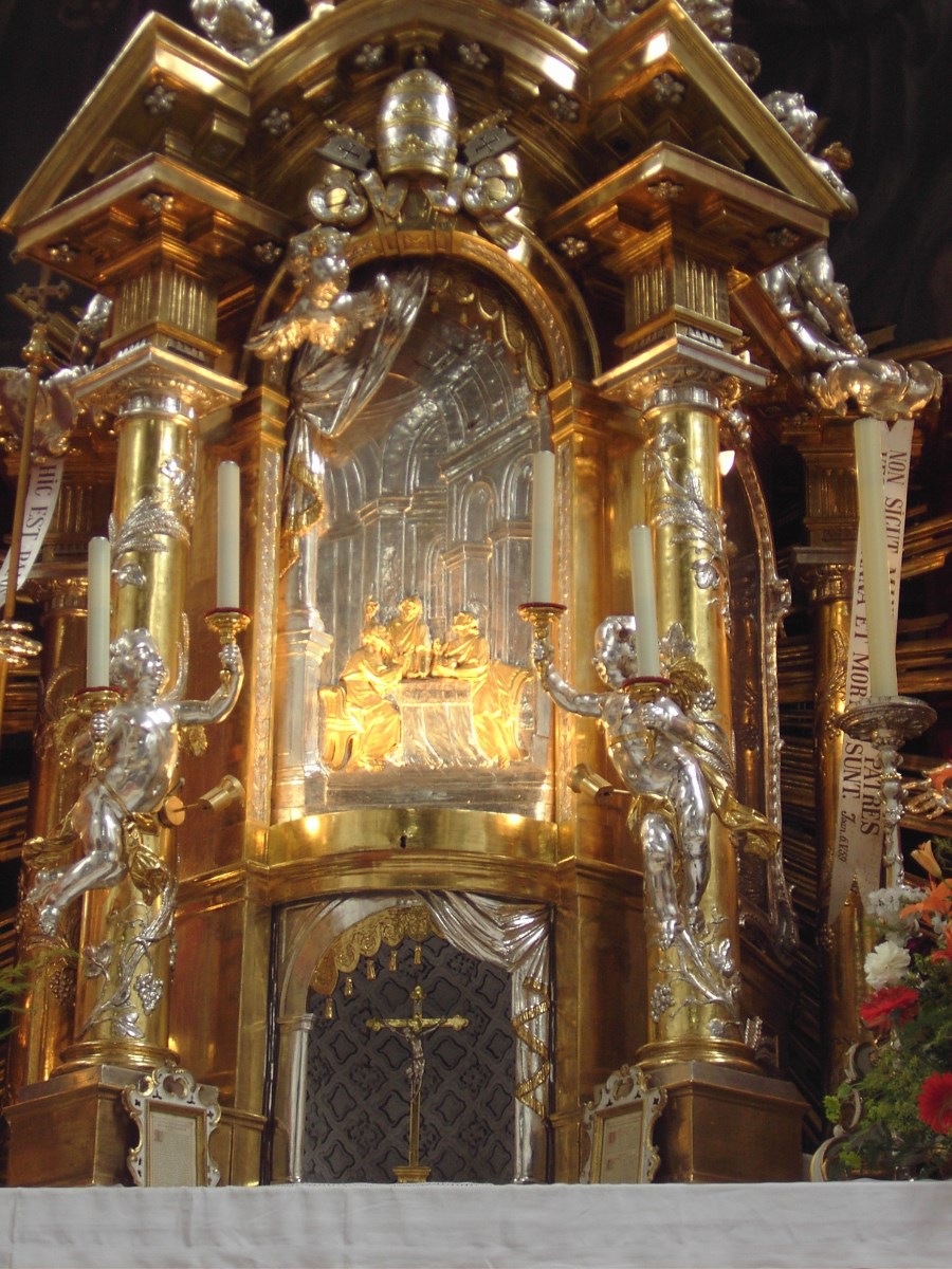 Goldener Barocktabernakel in der Pfarrkirche