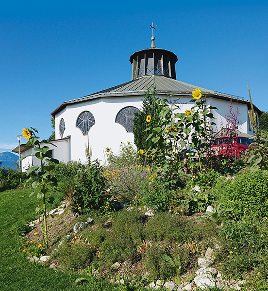 Schöpfungsgarten in der Pfarrei Heilig Kreuz in Traunstein