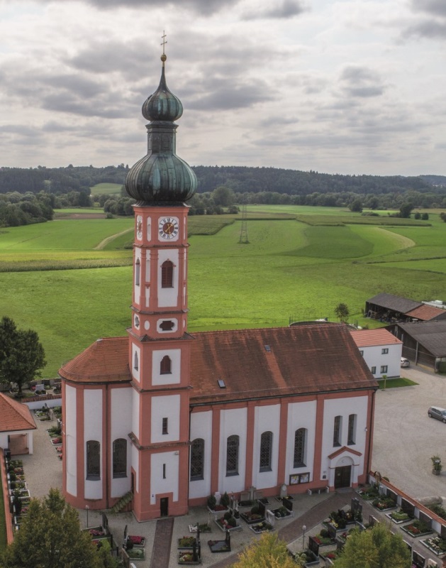 Kirchdorf.Drohne