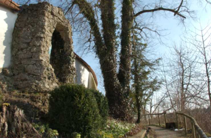 Weg zur Kirche Lindach vom Wirt her