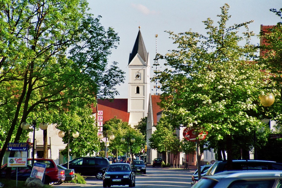 Außenansicht  Alte Pfarrkirche von Bahnhofstraße