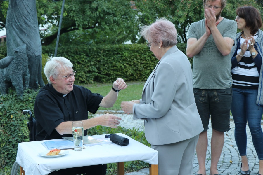 Pfarrer Haimerl und Frau Haserer