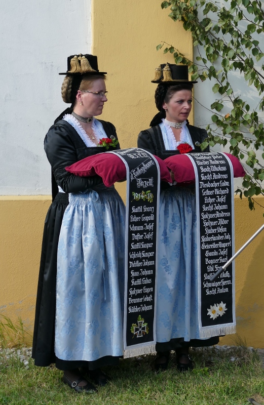 Trachtenfest Fahnenbänder