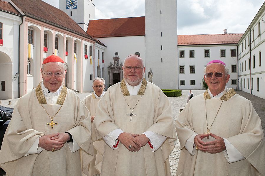 Weihbischof Engelbert Siebler mit Kardinal em. Friedrich Wetter und Kardinal Reinhard Marx