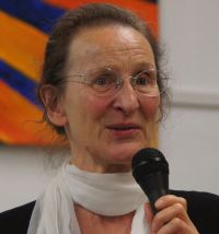 Chorleiterin Barbara Klose