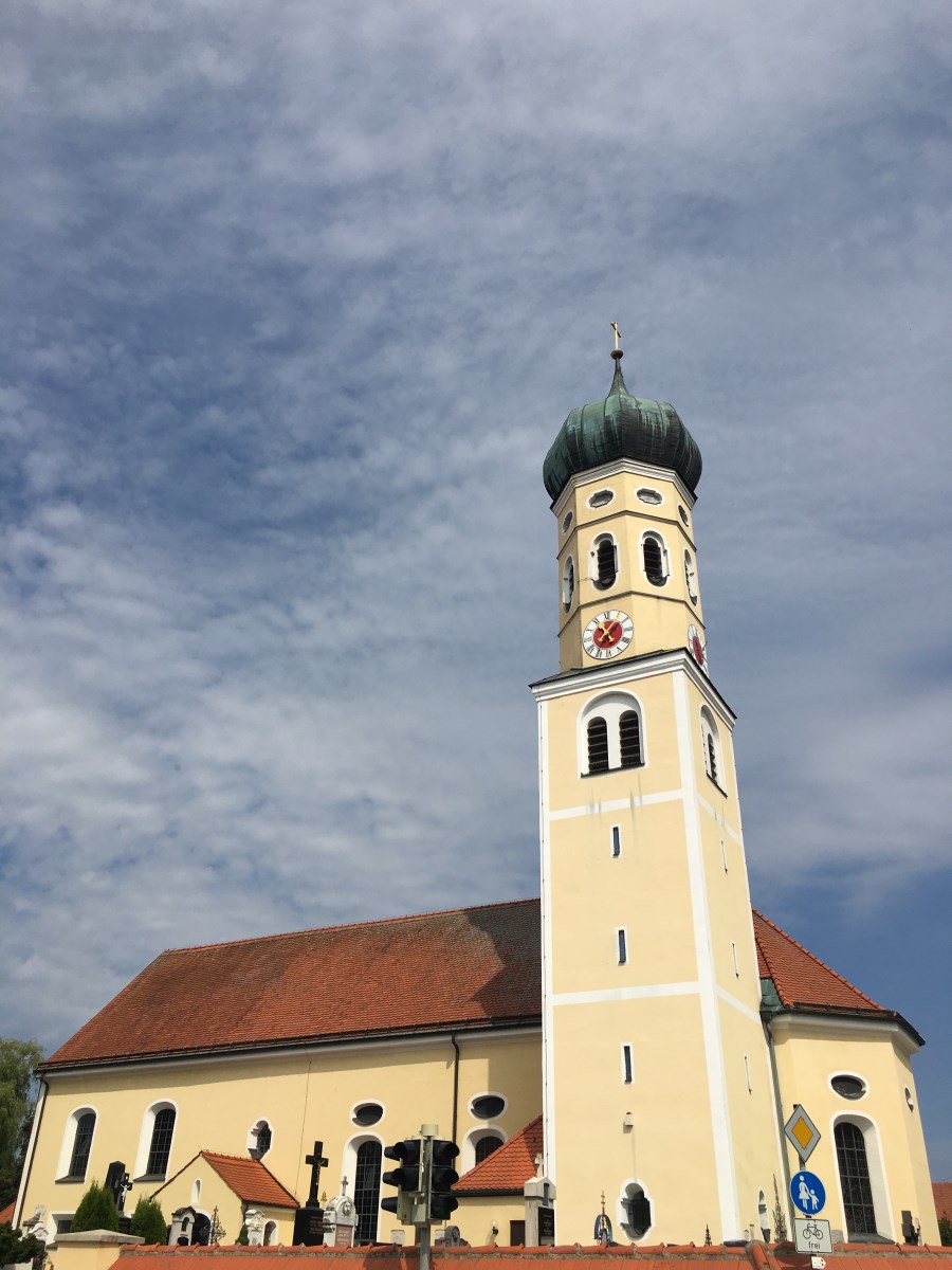 Die Pfarrkirche St. Andreas in Sauerlach
