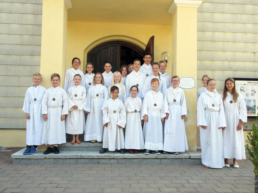 Die Ministranten der Pfarrgemeinde St. Andreas in Sauerlach