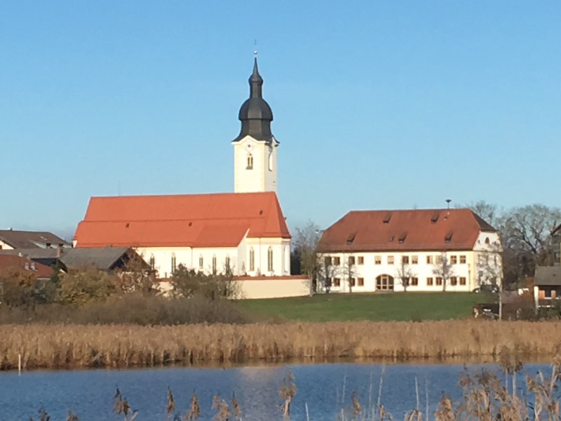 Kirche renoviert aussen 2018