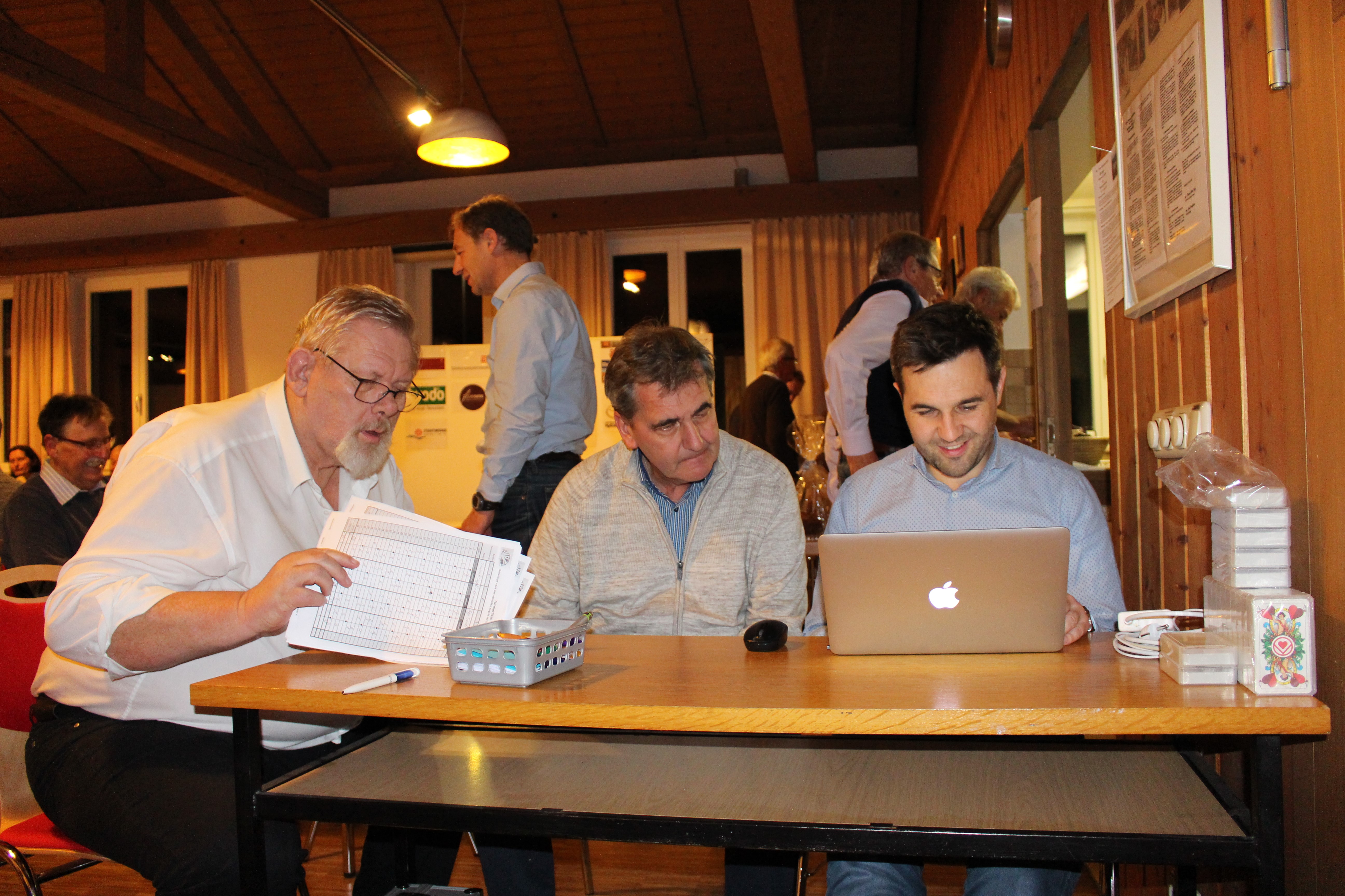 Schafkopf-Benefiztunier