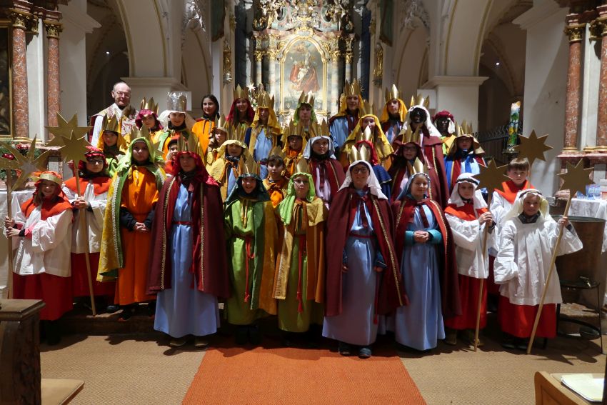 Sternsinger_Gruppenbild_01