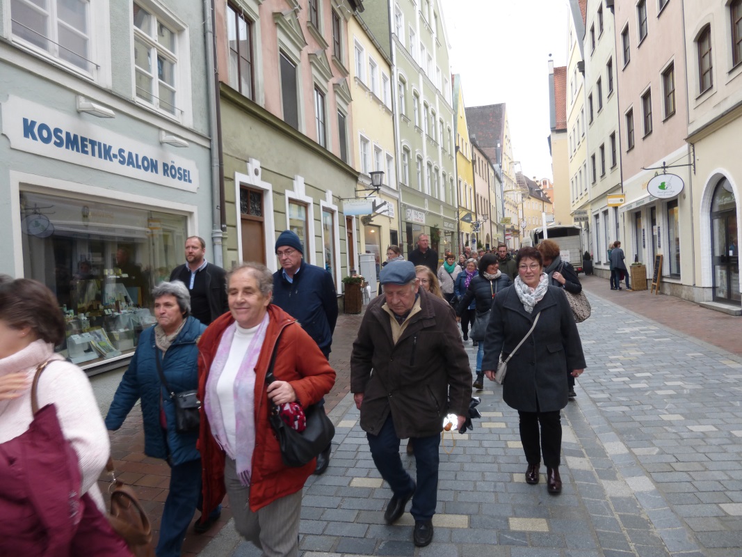 zum Christkindlmarkt