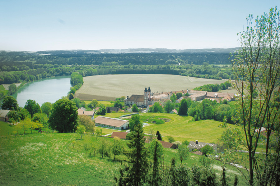 Blick auf Kloster Au