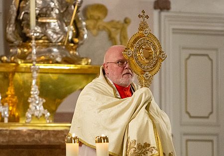 Gebetszeit in der Bürgersaalkirche