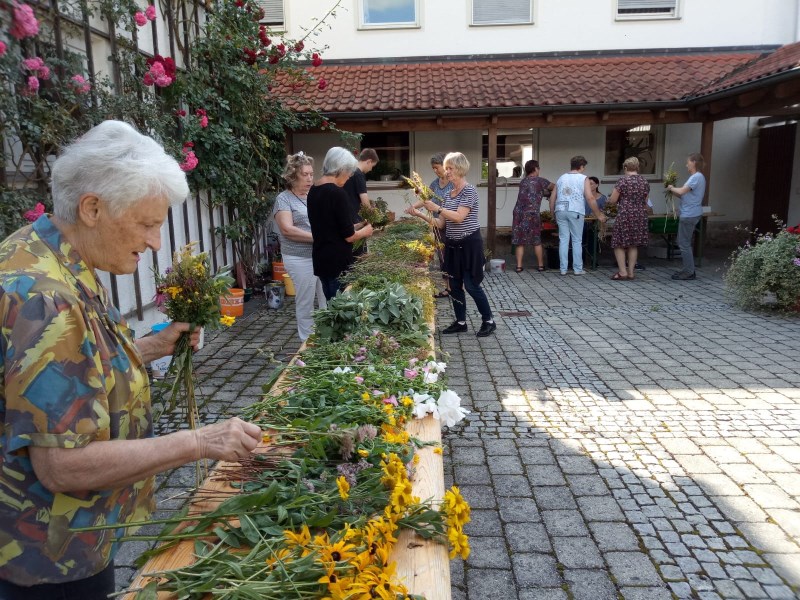 Kräuterbuschenbinden 2019 4