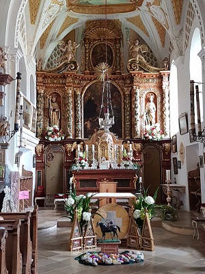 Altar in St. Leonhard