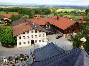 Blick vom Baugerüst 2012 auf das Areal des Gasthaus Hirzinger in Söllhuben