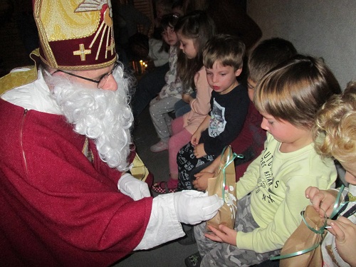 Nikolaus mit Kinder Tfk