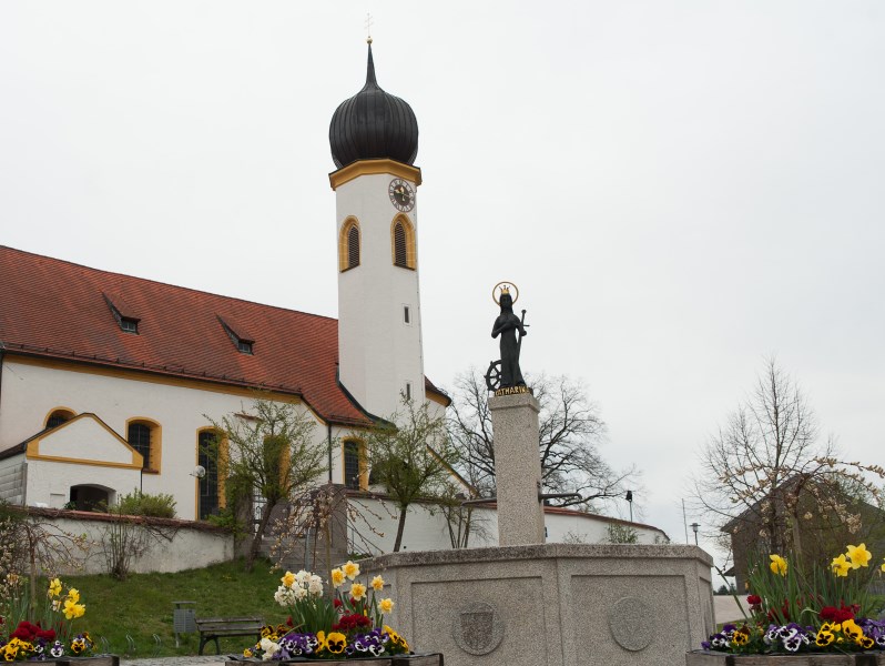 pfarrkirche-pfaffing-brunnen