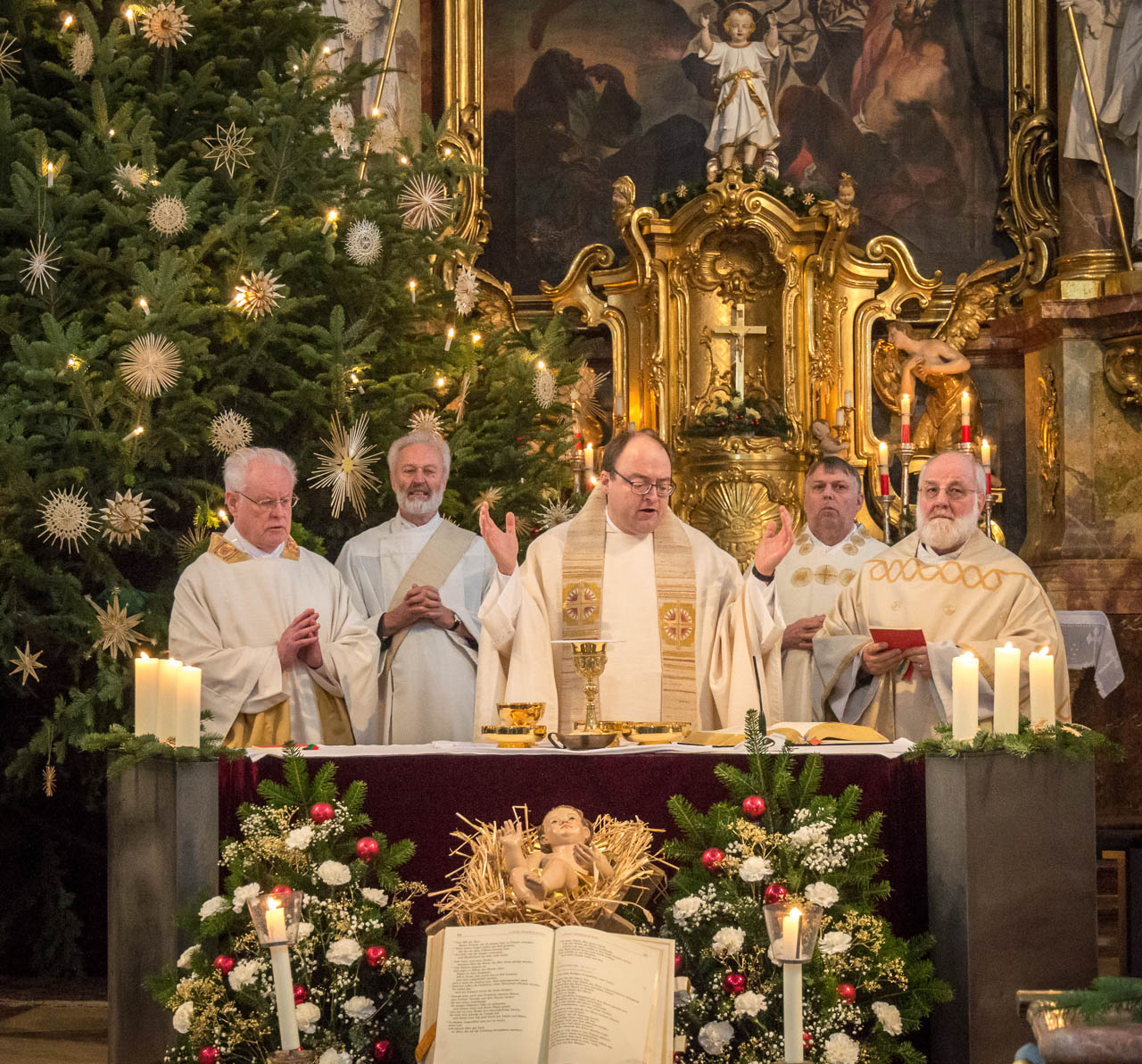 Festgottesdienst zu Maria Lichtmess mit Kerzenweihe und Blasiussegen und Verabschiedung von Diakon Simon Frank