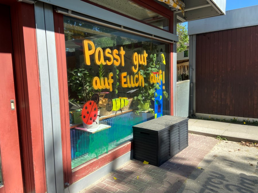 Fensterbild Passt gut auf Euch auf