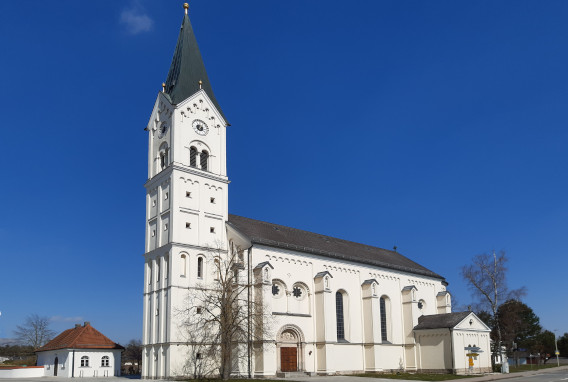 Kirche St. Nikolaus von außen