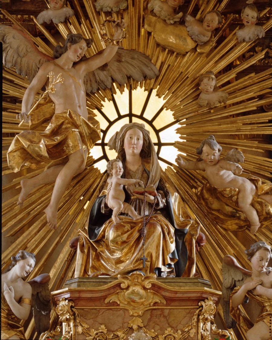 St. Veitskirche (Veitsbronn), Katharinenaltar im geschlossenen Zustand.  Links oben: Madonna mit Jesus, der (rechts oben) St. Katharina einen Ring  reicht, neben Katharina, die heilige Barbara. Links unten: St. Christophorus  und St.