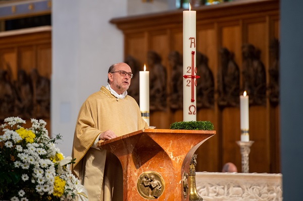 Erster öffentlicher Gottesdienst im Dom